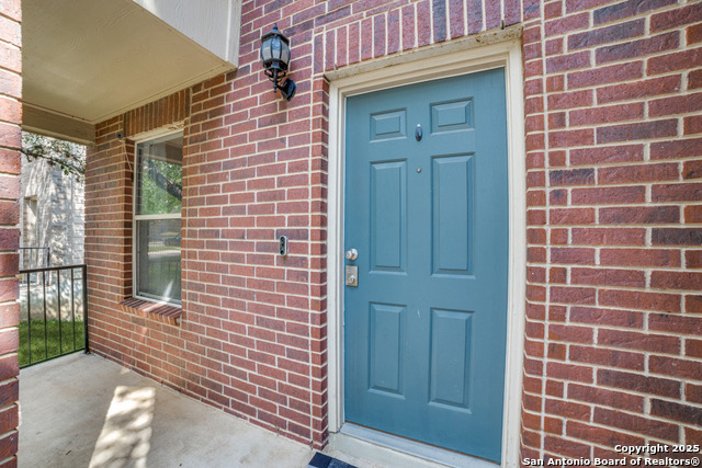 Listing photo id 2 for 10323 Medio Creek