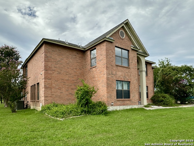 Image 5 of 50 For 2321 Green Valley