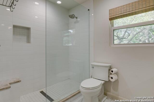 Listing photo id 9 for 8811 Pineridge
