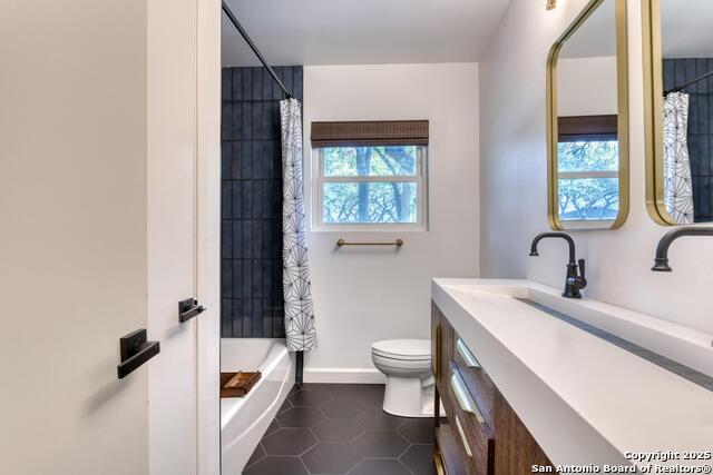 Listing photo id 12 for 8811 Pineridge
