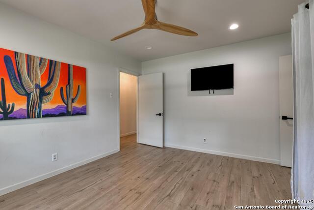 Listing photo id 14 for 8811 Pineridge
