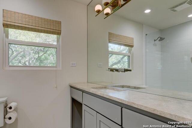 Listing photo id 26 for 8811 Pineridge