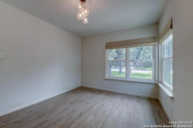 Listing photo id 30 for 8811 Pineridge