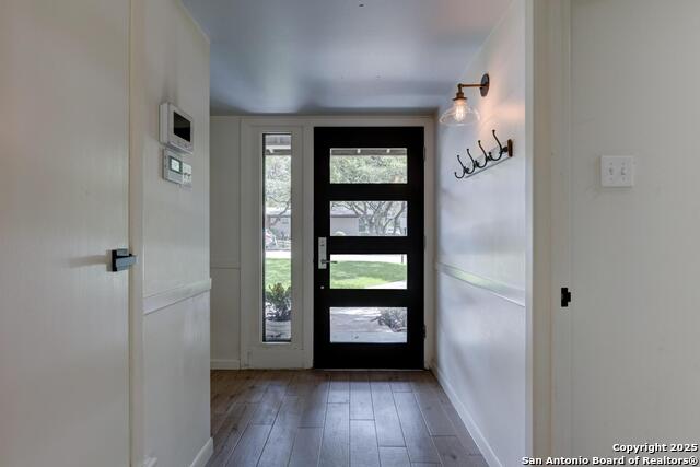 Listing photo id 3 for 8811 Pineridge