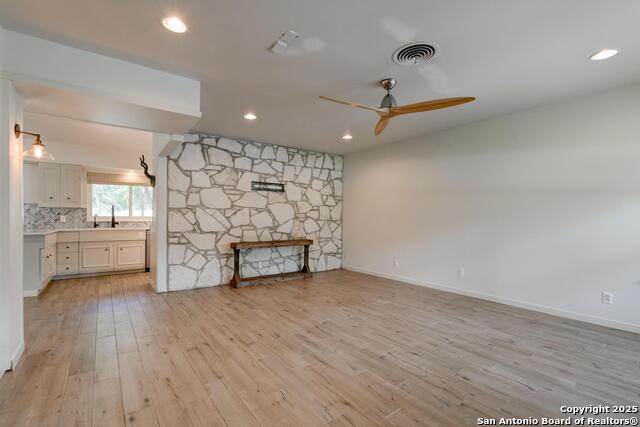 Listing photo id 4 for 8811 Pineridge