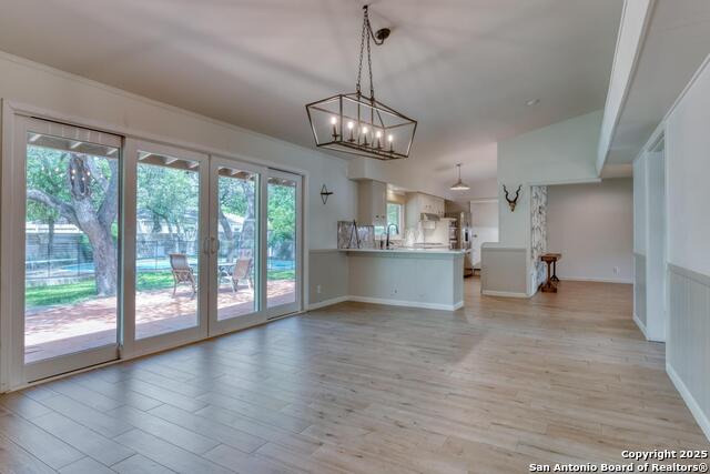 Listing photo id 7 for 8811 Pineridge