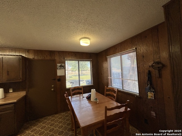 Listing photo id 1 for 206 Redbud A