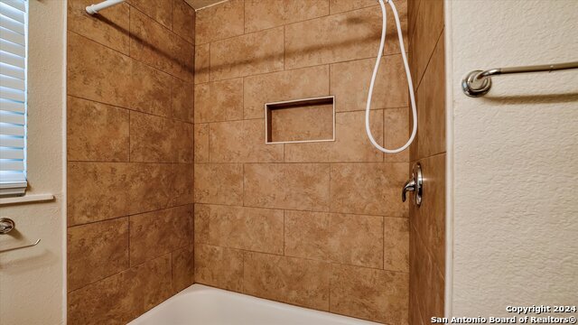Listing photo id 25 for 156 Rilla Vista