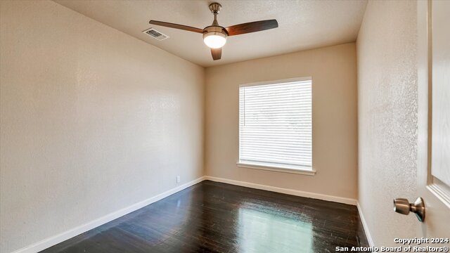 Listing photo id 26 for 156 Rilla Vista