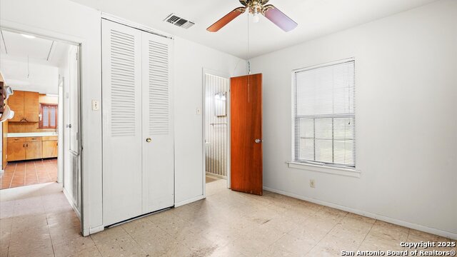 Image 18 of 49 For 6592 Cooksey
