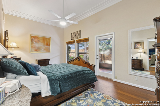 Listing photo id 16 for 3426 River Way