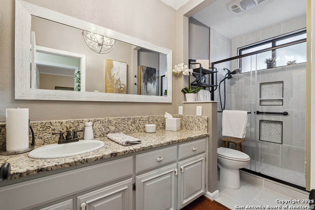 Listing photo id 22 for 3426 River Way