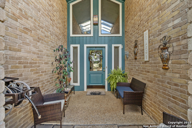 Listing photo id 1 for 3426 River Way