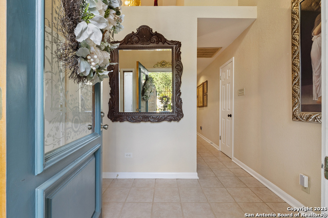 Listing photo id 2 for 3426 River Way