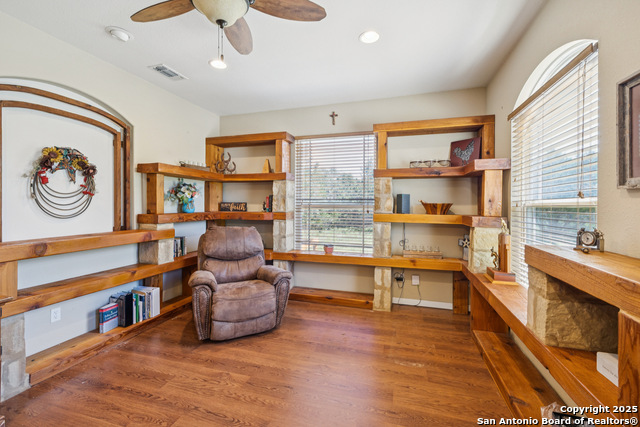 Image 11 of 30 For 388 Deerwood