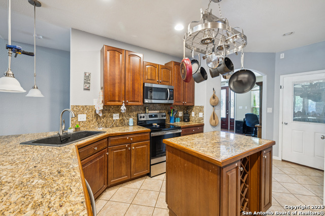 Image 14 of 30 For 388 Deerwood