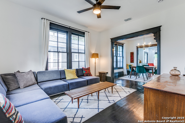 Listing photo id 14 for 137 Panama Ave