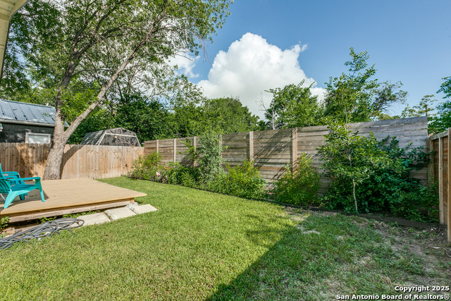 Listing photo id 27 for 137 Panama Ave