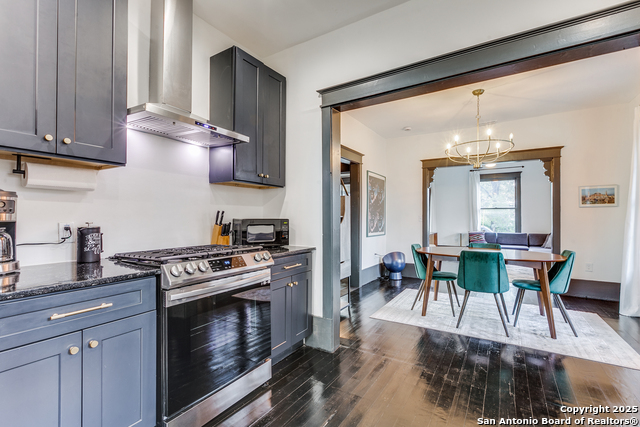 Listing photo id 6 for 137 Panama Ave