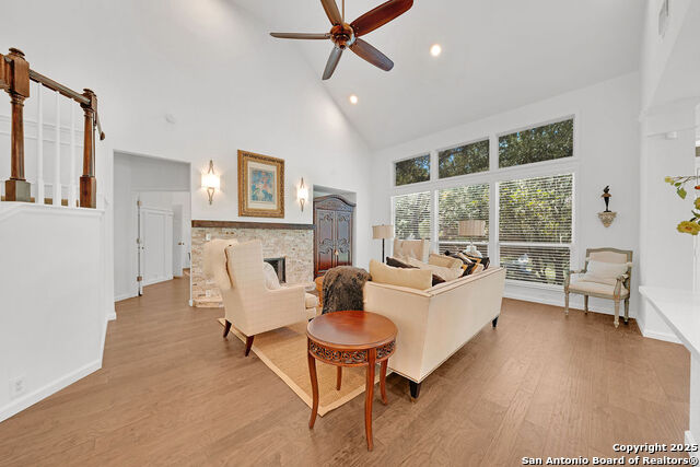Image 12 of 34 For 19209 Fenwick Crest
