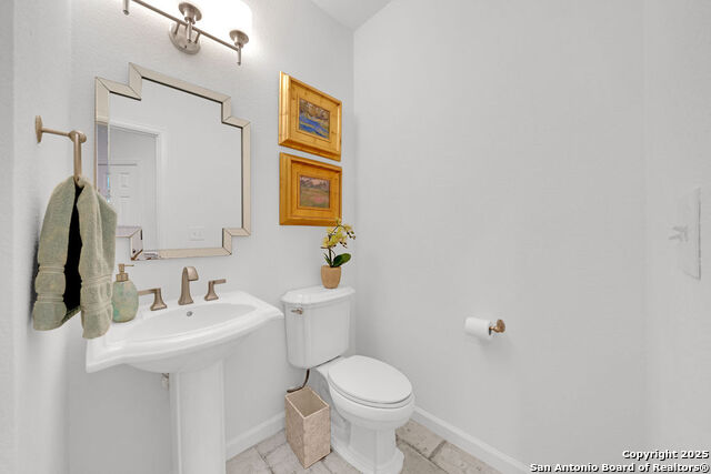 Image 21 of 34 For 19209 Fenwick Crest