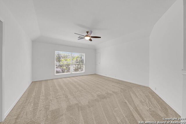 Image 28 of 34 For 19209 Fenwick Crest