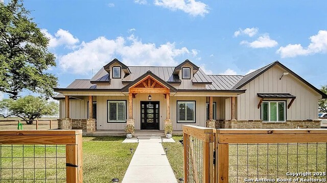 Details for 976 County Road 7718, Devine, TX 78016