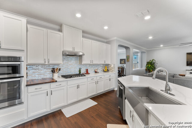 Image 17 of 43 For 11306 Sawyer Valley