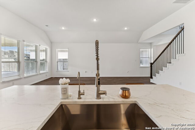 Image 24 of 63 For 12528 Gunsbach