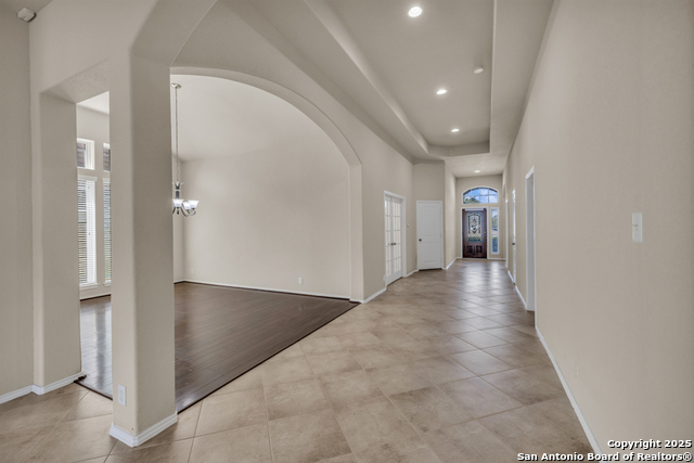 Image 10 of 46 For 556 Oak Cascade