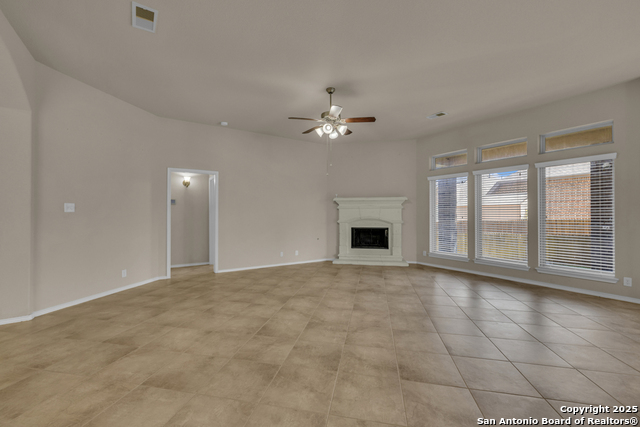 Image 17 of 46 For 556 Oak Cascade