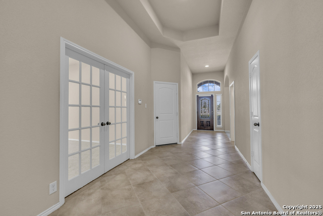 Image 2 of 46 For 556 Oak Cascade