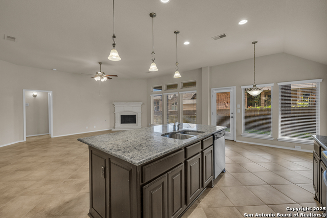 Image 20 of 46 For 556 Oak Cascade