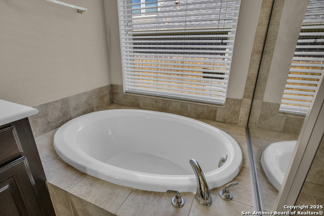 Image 29 of 46 For 556 Oak Cascade