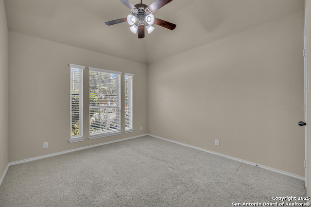 Image 34 of 46 For 556 Oak Cascade