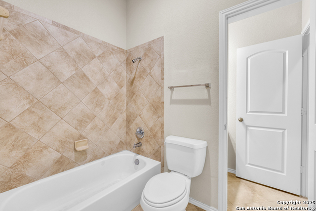 Image 37 of 46 For 556 Oak Cascade