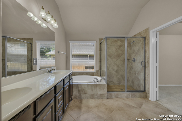 Image 4 of 46 For 556 Oak Cascade