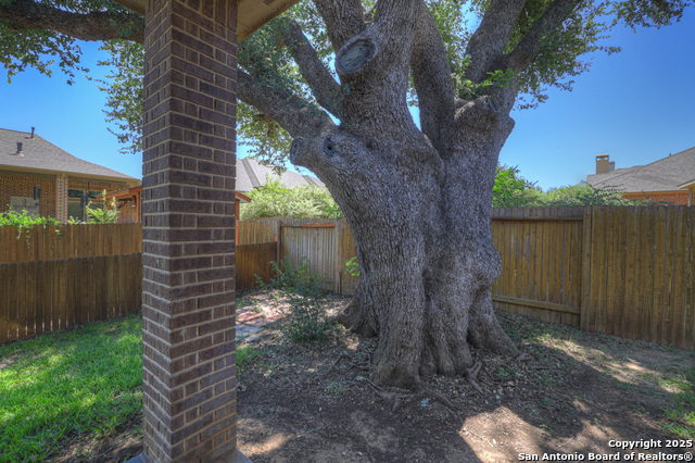 Image 44 of 46 For 556 Oak Cascade