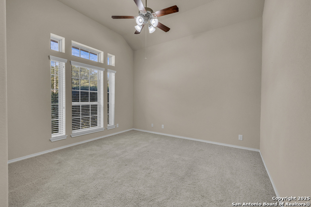 Image 7 of 46 For 556 Oak Cascade