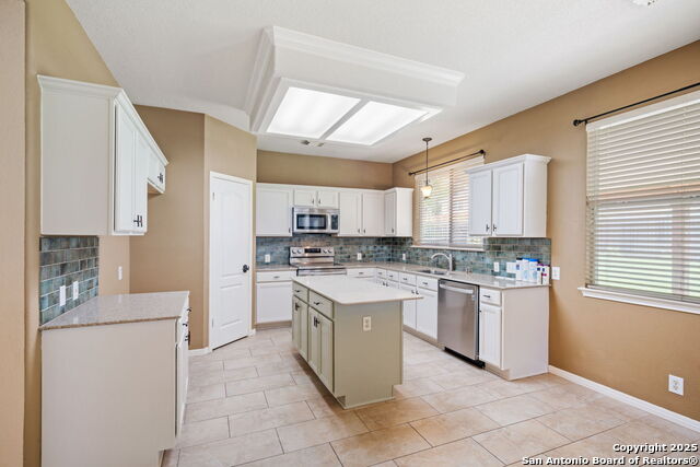 Image 13 of 34 For 1505 Red Oak Cove