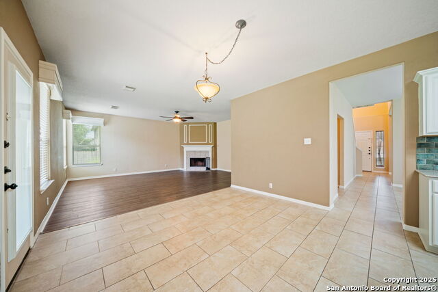 Image 17 of 34 For 1505 Red Oak Cove
