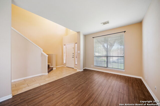 Image 7 of 34 For 1505 Red Oak Cove