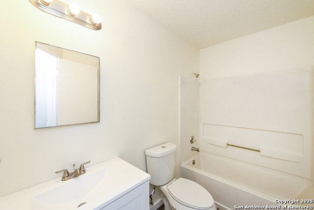 Image 17 of 26 For 8302 Morning Grove