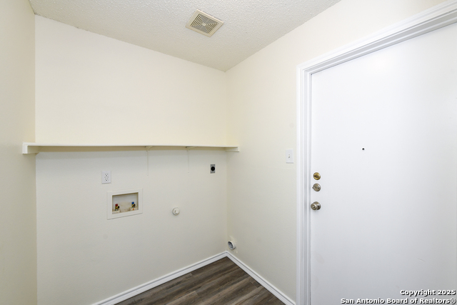 Image 22 of 26 For 8302 Morning Grove