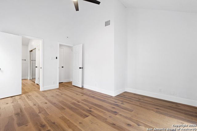 Image 11 of 21 For 3042 Wood Cir