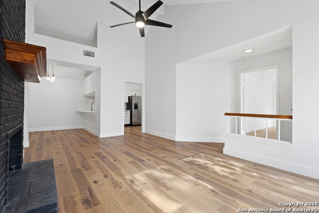 Image 4 of 21 For 3042 Wood Cir