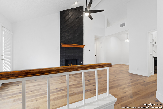 Image 5 of 21 For 3042 Wood Cir