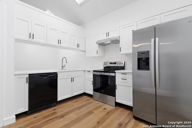 Image 8 of 21 For 3042 Wood Cir