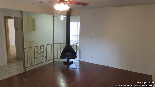 Image 4 of 13 For 4002 Mount Laurel