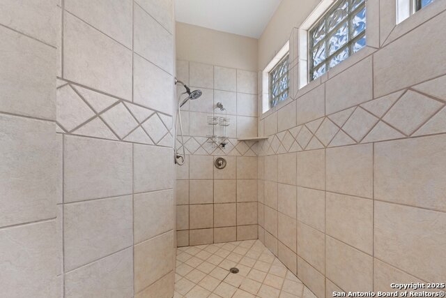 Image 28 of 68 For 30900 Woodbine Way